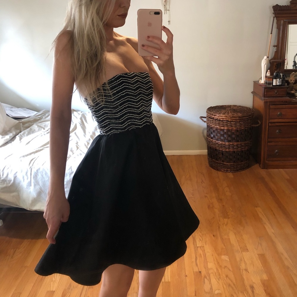 Alice + Olivia Strapless Sequined Black Dress - 6